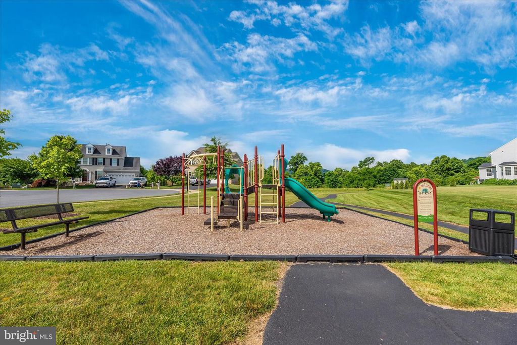 Image 70 of property listing at 1801 RILEYS CT S, Point Of Rocks, MD 21777
