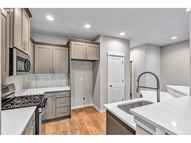 12706 Se ZION St, Boring, OR 97009