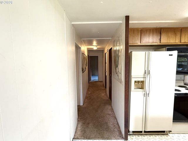 1752 Se Hall Ct, Waldport, OR 97394