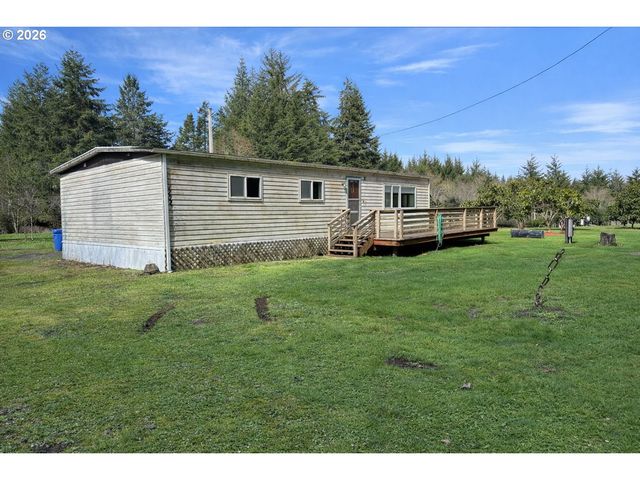 1752 Se Hall Ct, Waldport, OR 97394