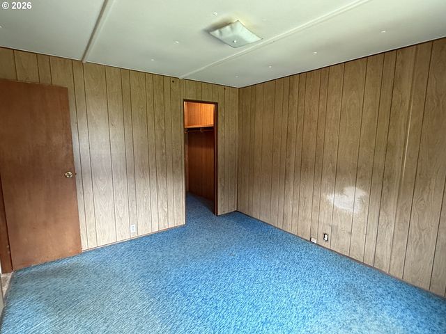 1752 Se Hall Ct, Waldport, OR 97394