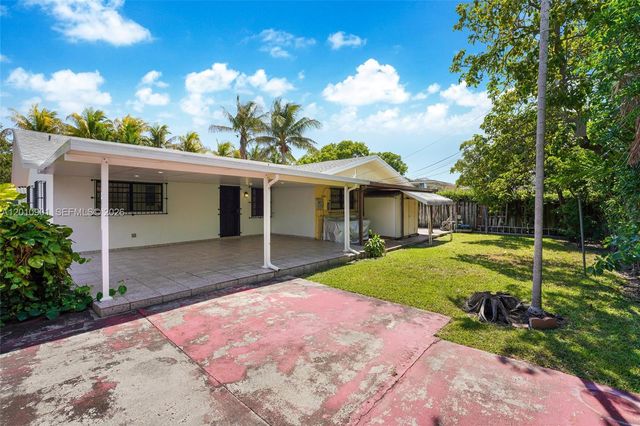 1735 SW 15th St, Miami, FL 33145