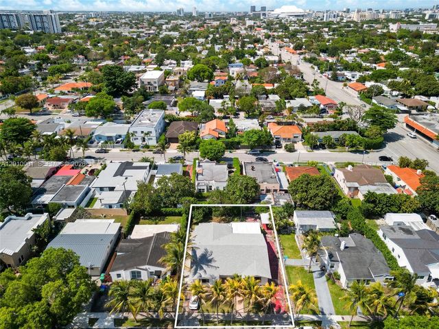 1735 SW 15th St, Miami, FL 33145
