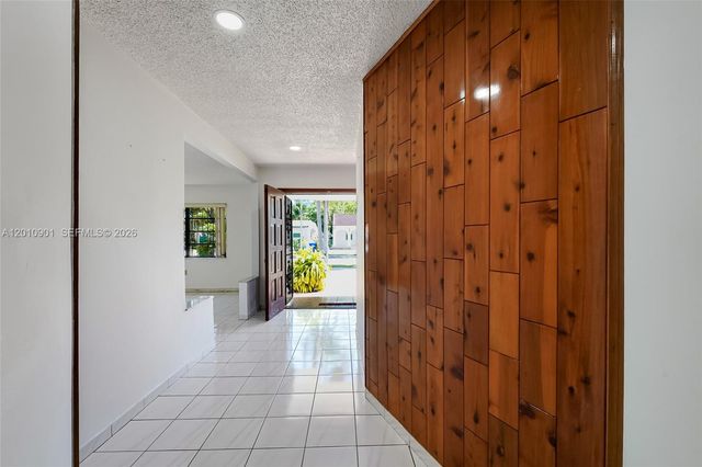 1735 SW 15th St, Miami, FL 33145