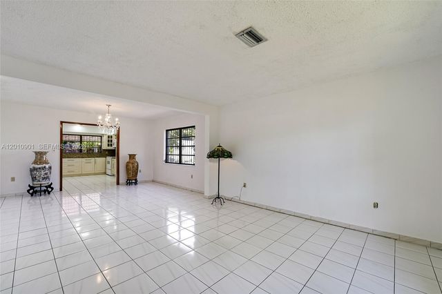 1735 SW 15th St, Miami, FL 33145