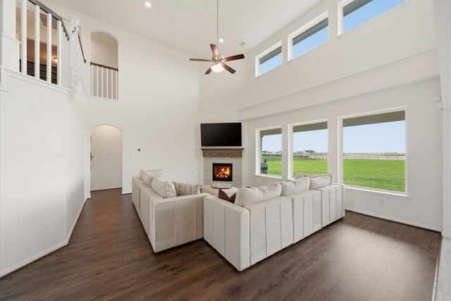 4012 Edgewater Terrace Lane, Waller, TX 77484