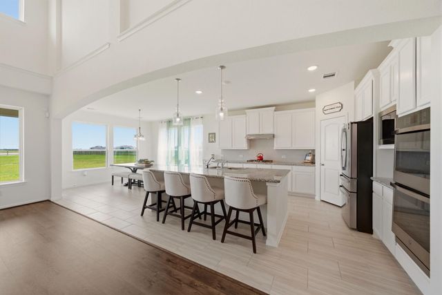 4012 Edgewater Terrace Lane, Waller, TX 77484