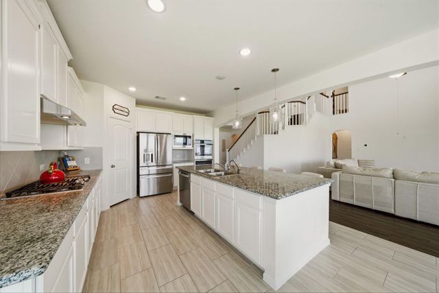 4012 Edgewater Terrace Lane, Waller, TX 77484
