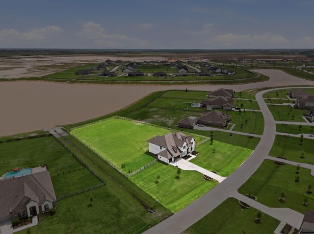 4012 Edgewater Terrace Lane, Waller, TX 77484