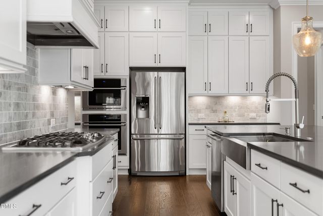 805 Mountain Vista Lane, Cary, NC 27519