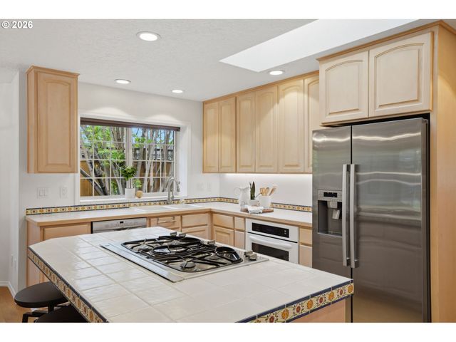 4510 Se PINEHURST Ave, Milwaukie, OR 97267