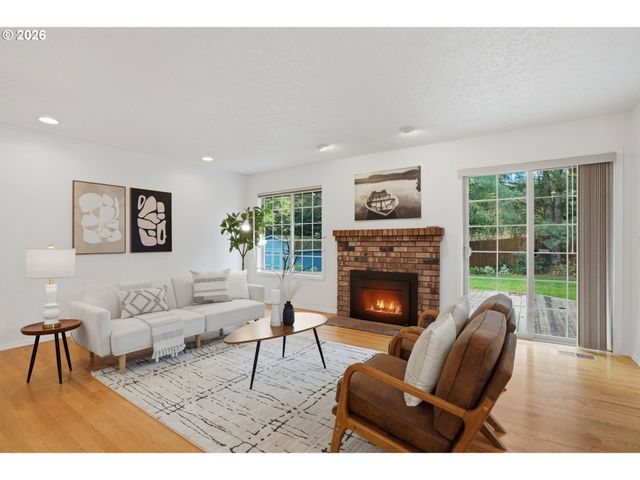 4510 Se PINEHURST Ave, Milwaukie, OR 97267