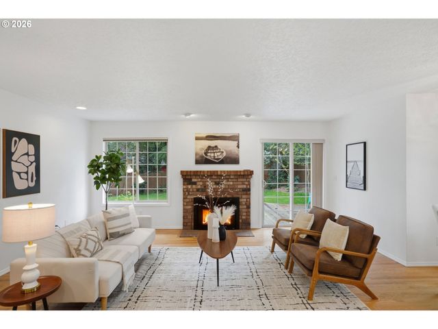 4510 Se PINEHURST Ave, Milwaukie, OR 97267