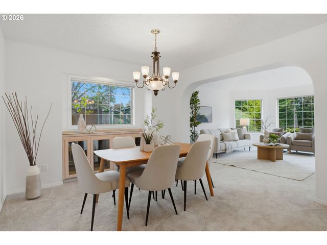 4510 Se PINEHURST Ave, Milwaukie, OR 97267