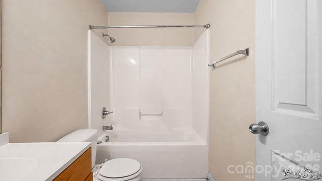 2203 Brandybuck Lane, Charlotte, NC 28269
