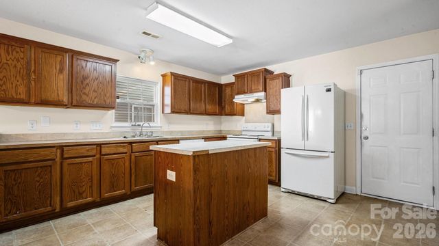 2203 Brandybuck Lane, Charlotte, NC 28269