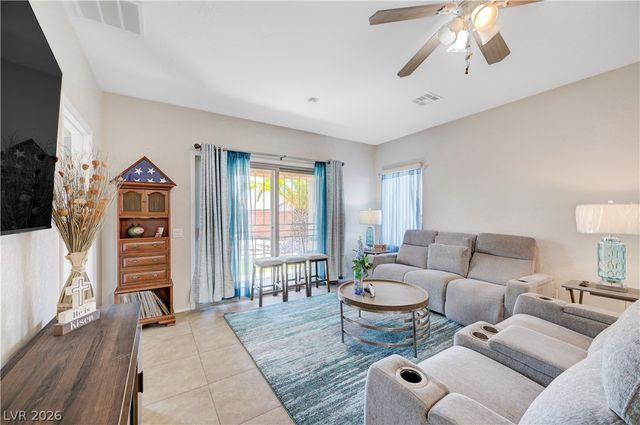 3890 PAINT Court, Las Vegas, NV 89122