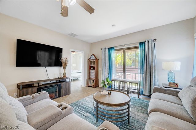 3890 PAINT Court, Las Vegas, NV 89122