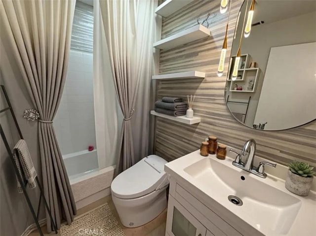 309 Burlington, Santa Ana, CA 92704