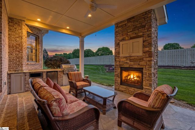 411 Kingsgate Court, Simpsonville, SC 29681