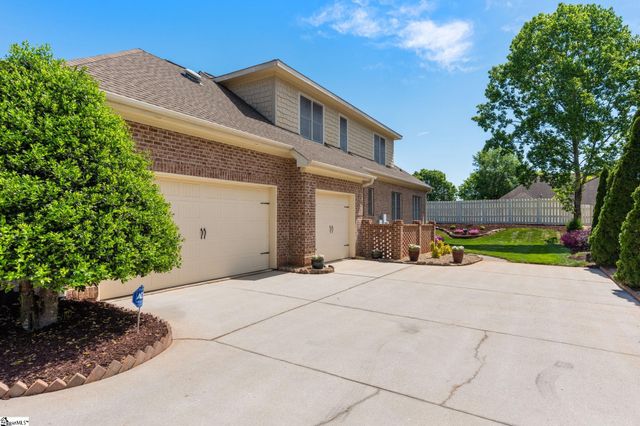 411 Kingsgate Court, Simpsonville, SC 29681