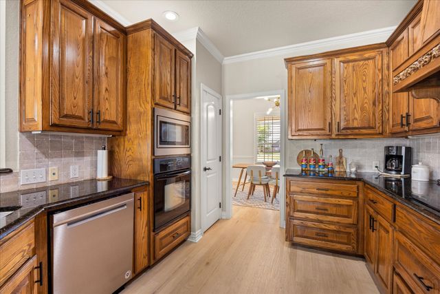 6300 Bellevue Court, Granbury, TX 76049