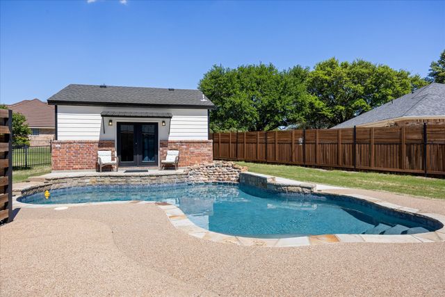 6300 Bellevue Court, Granbury, TX 76049