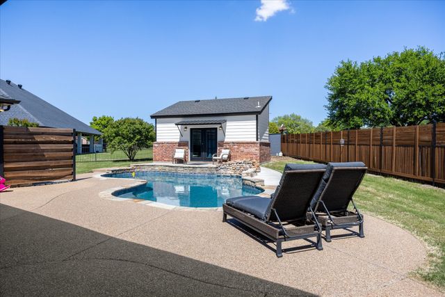 6300 Bellevue Court, Granbury, TX 76049