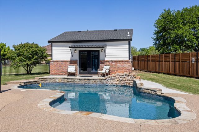 6300 Bellevue Court, Granbury, TX 76049