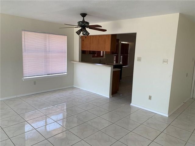 2230 Bird Island Dr, Corpus Christi, TX 78418