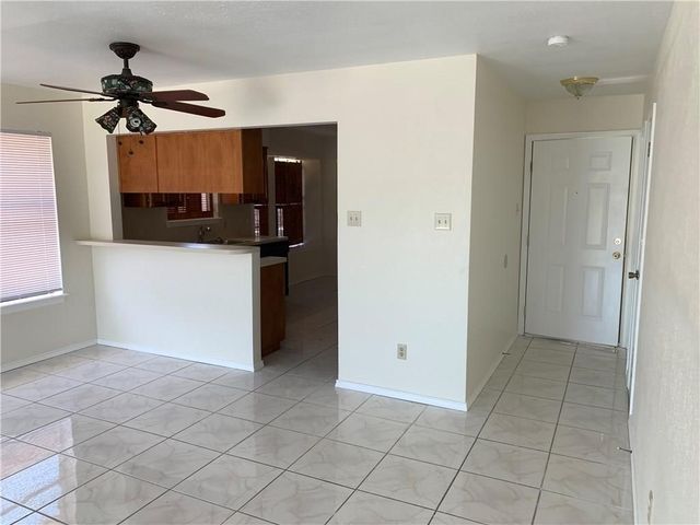 2230 Bird Island Dr, Corpus Christi, TX 78418