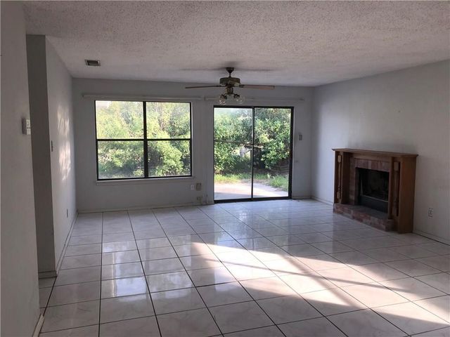 2230 Bird Island Dr, Corpus Christi, TX 78418