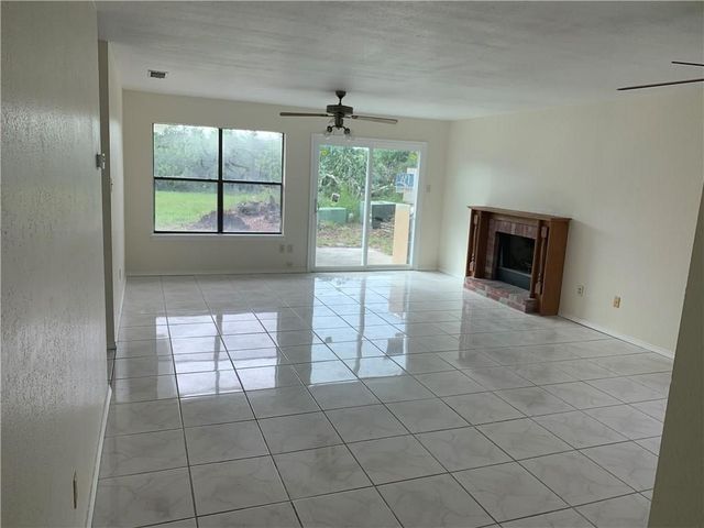 2230 Bird Island Dr, Corpus Christi, TX 78418