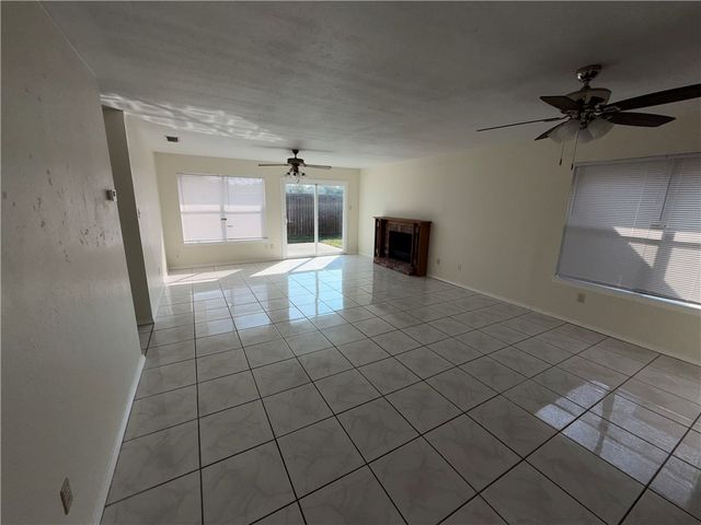 2230 Bird Island Dr, Corpus Christi, TX 78418