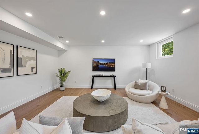 91 Brookside Road, Ramsey, NJ 07446