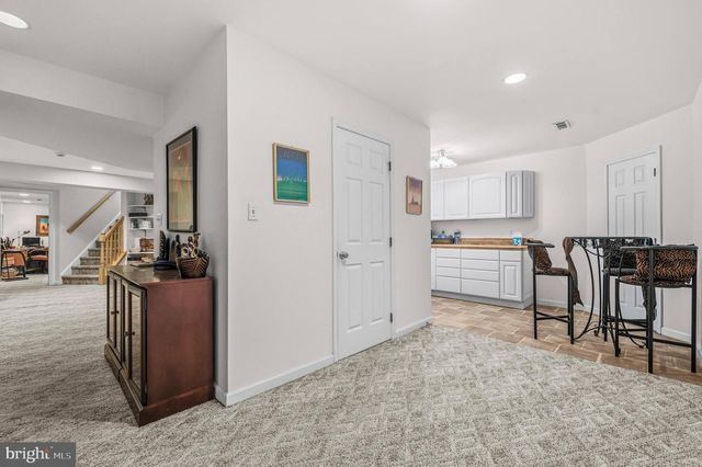 5177 HARPERS FARM RD, Columbia, MD 21044