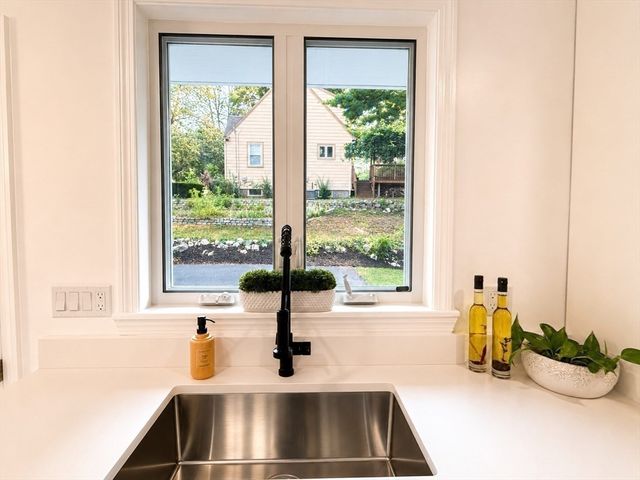 3 Bradford Road, Lynn, MA 01904