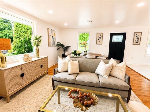 3 Bradford Road, Lynn, MA 01904
