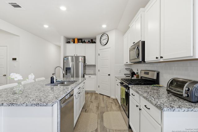 1308 Lydian Broom, San Antonio, TX 78245