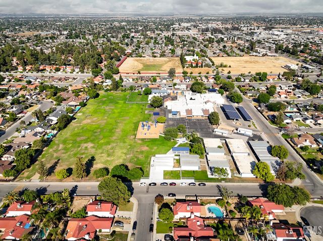 3801 Cypress Glen Boulevard, Bakersfield, CA 93309