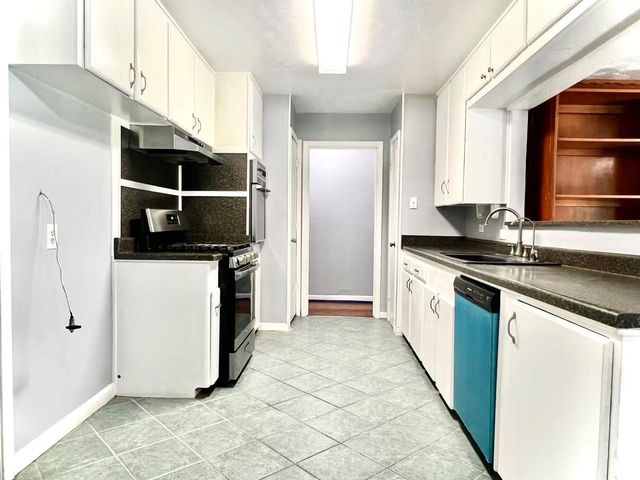 1925 14th Avenue N, Texas City, TX 77590