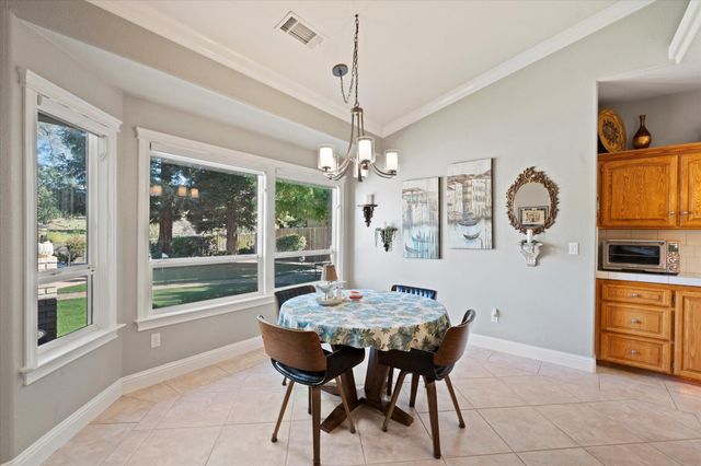 1495 Spanish Bay Drive, Redding, CA 96003