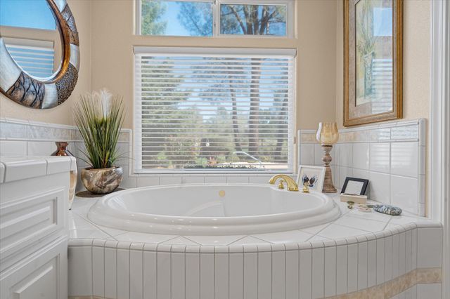 1495 Spanish Bay Drive, Redding, CA 96003