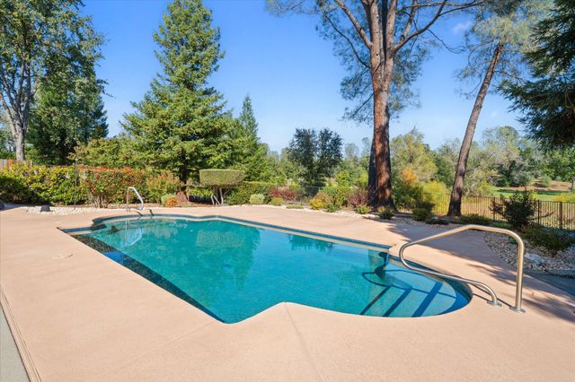 1495 Spanish Bay Drive, Redding, CA 96003