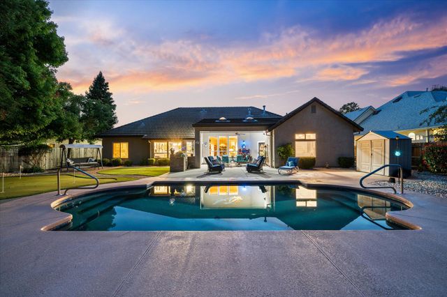 1495 Spanish Bay Drive, Redding, CA 96003