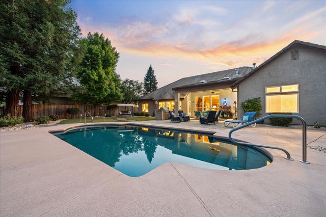1495 Spanish Bay Drive, Redding, CA 96003