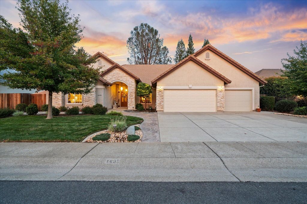 1495 Spanish Bay Drive, Redding, CA 96003