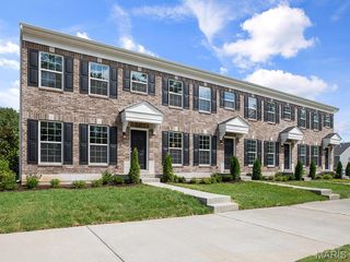 401 Sunset Hollow Drive, Wentzville, MO 63385