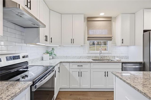 2870 Old Carriage SW Drive, Marietta, GA 30060