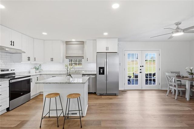 2870 Old Carriage SW Drive, Marietta, GA 30060